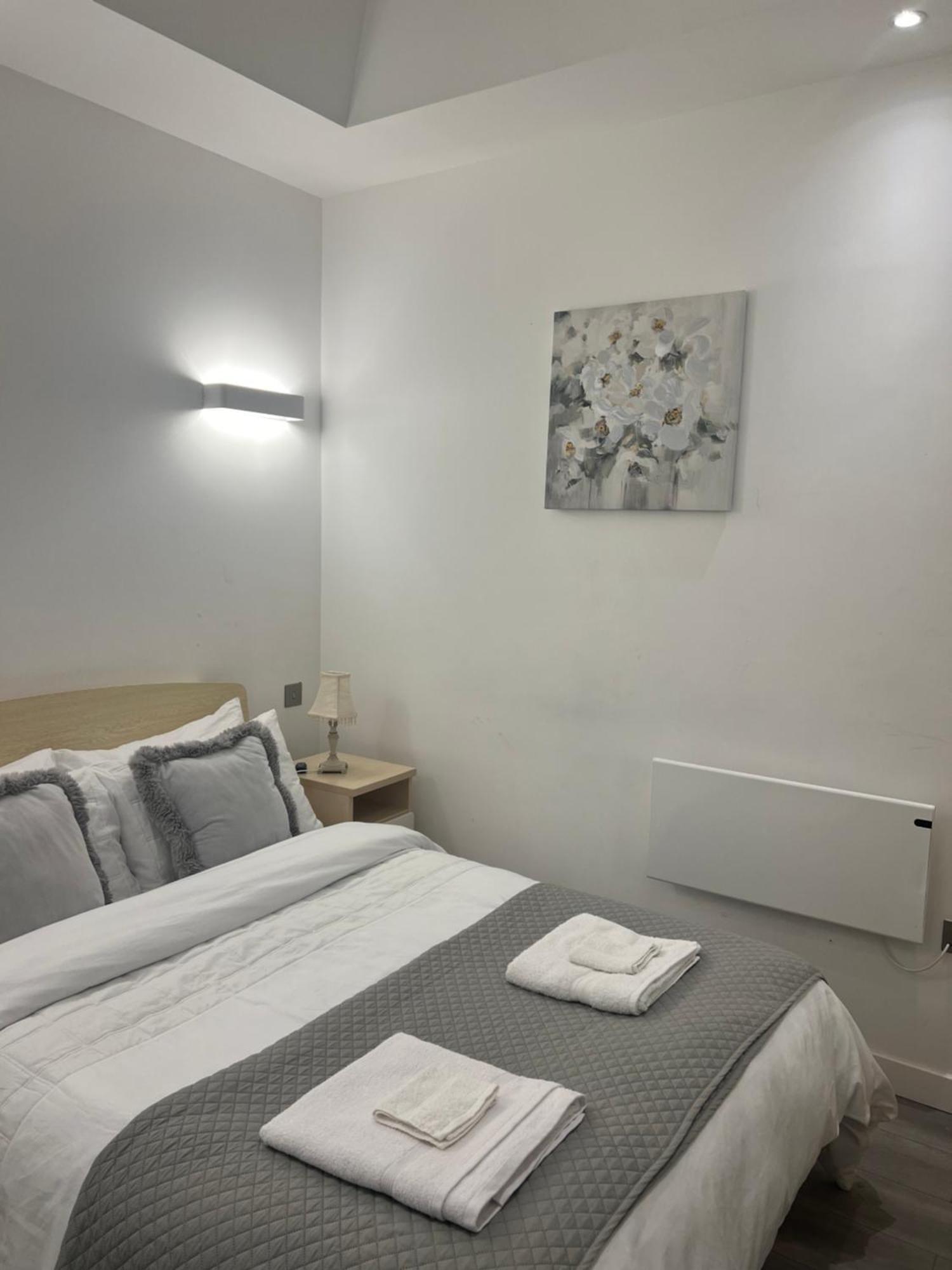Luxurious Short Stay Flat In Milton Keynes Exterior foto